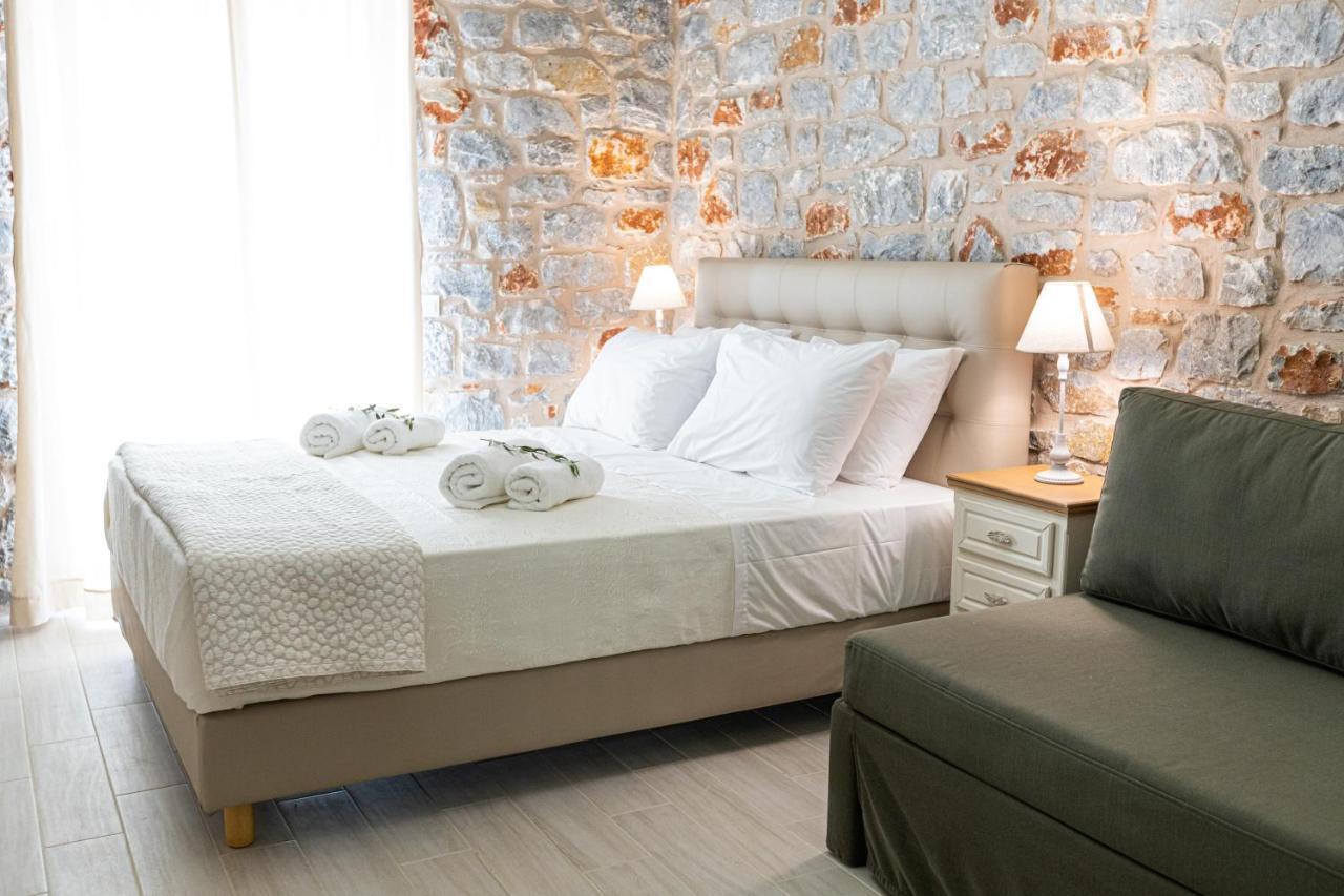 Elaianthos 2 Aparthotel Gythio Buitenkant foto